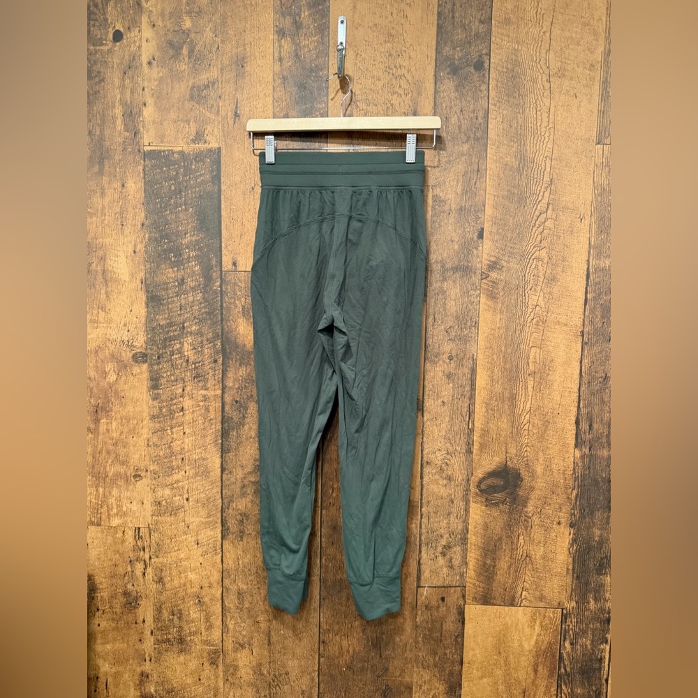 Lululemon Ready to Rulu High-Rise Cropped Jogger
Smoked Spruce size 2 EUC - Picture 3 of 6